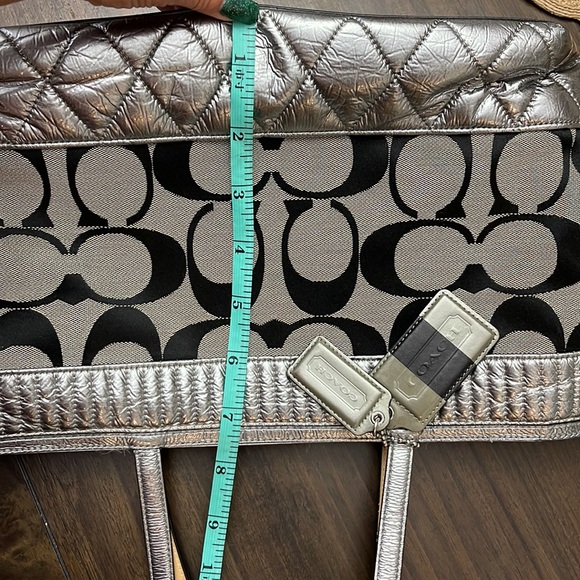 Black and silver coach purse - Picture 10 of 10